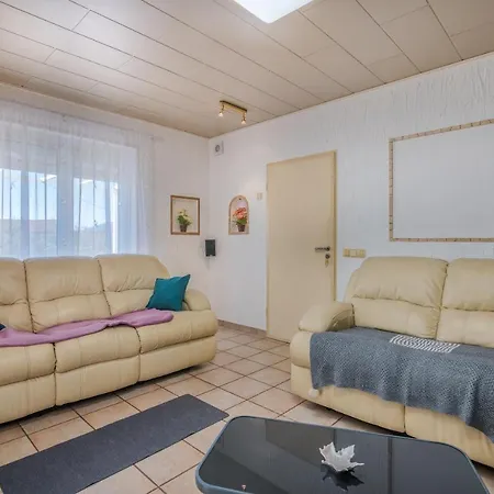 Nika Villa